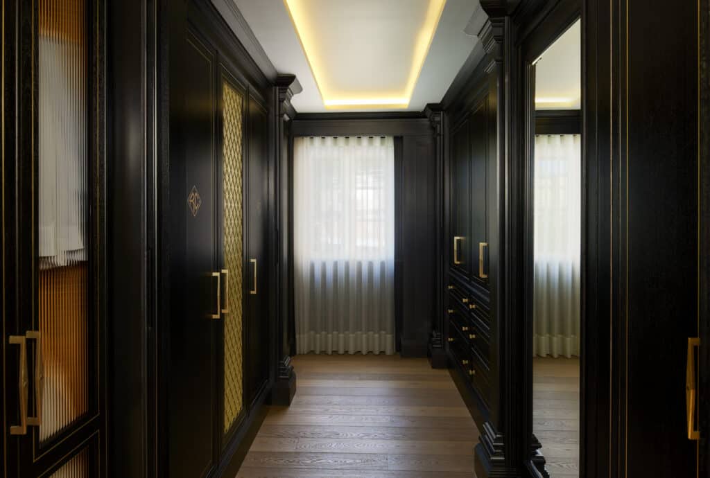 mens-walk-in-closet
