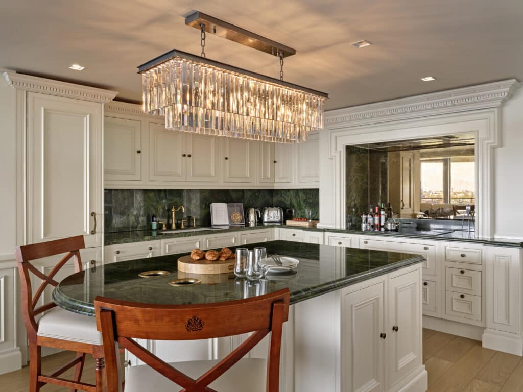 traditional-kitchen-island