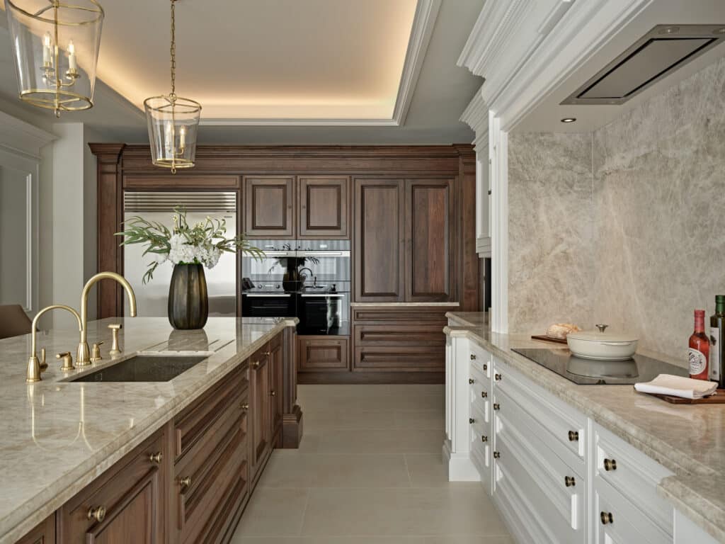 traditional-kitchen-design-mantle