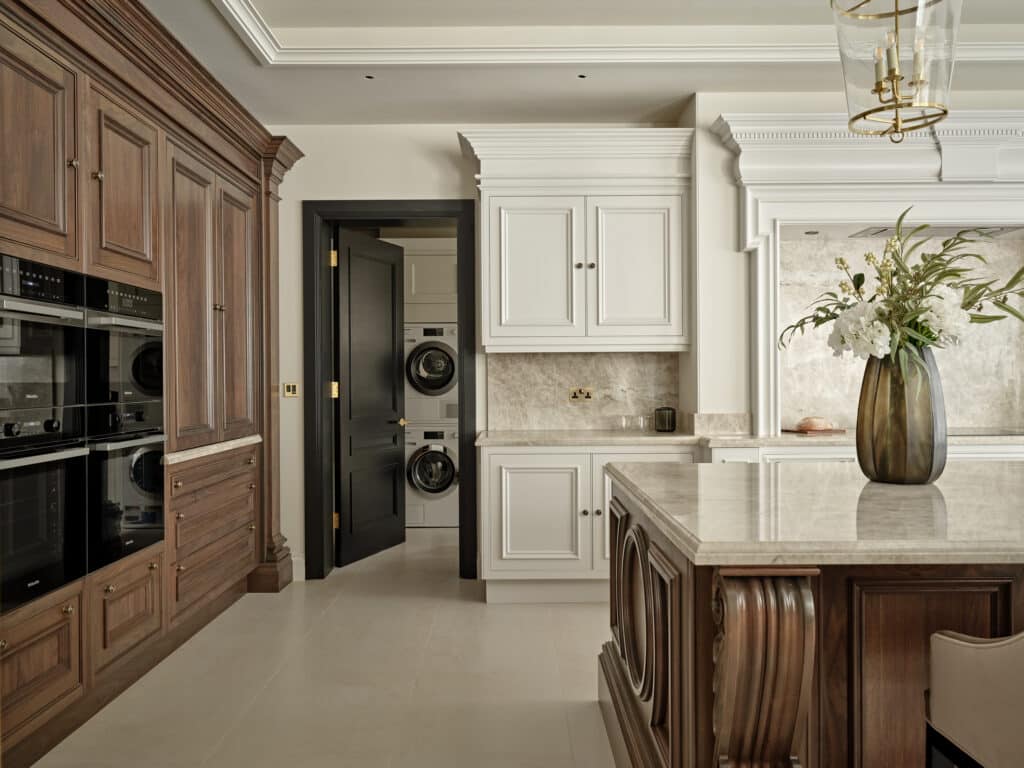 traditional-kitchen-cabinetry-design-island