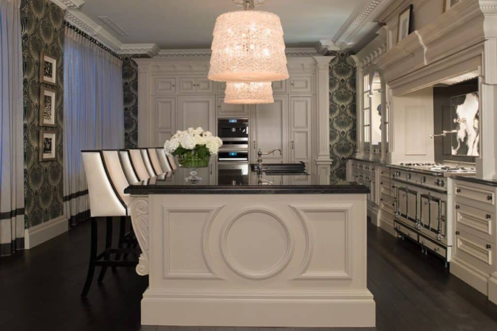traditional-black-white-kitchen